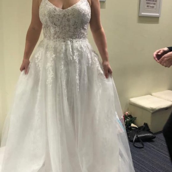 Clarisse Size 10 Brand New Ivory Wedding Dress - Picture 3 of 8